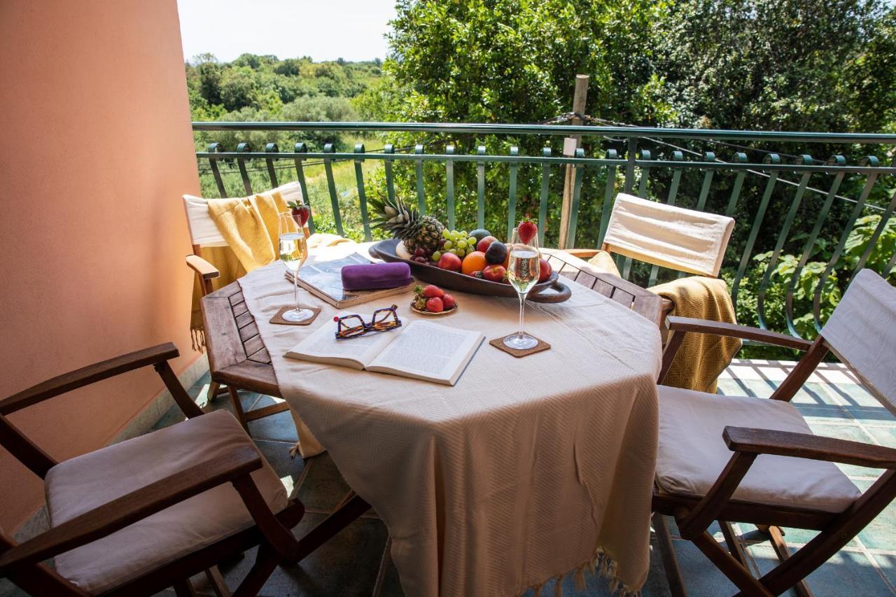 Villa Mareonda - Apartments Sussurro Ровінь Екстер'єр фото