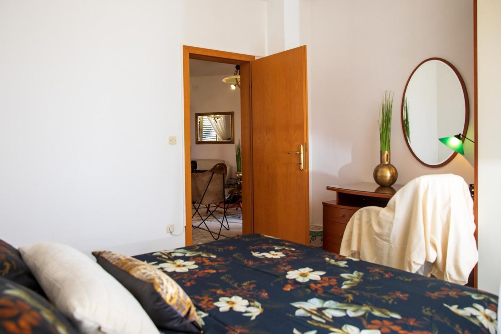 Villa Mareonda - Apartments Sussurro Ровінь Екстер'єр фото
